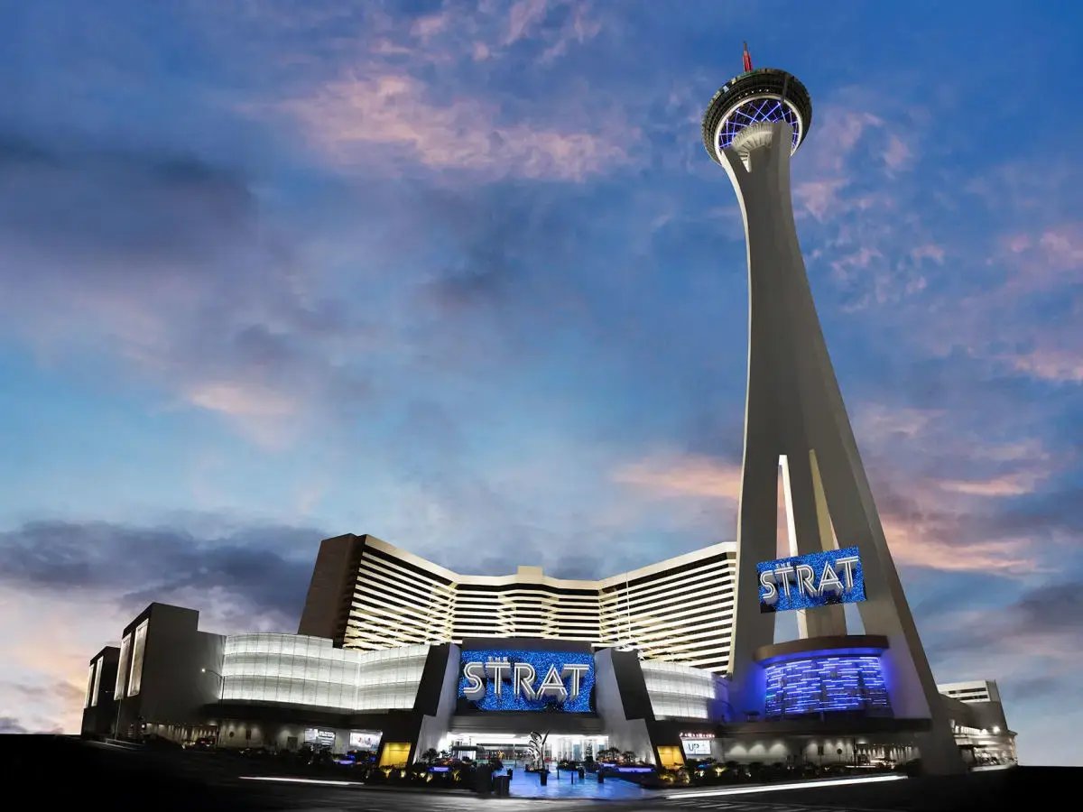 The Strat hotel on the las vegas strip 